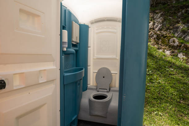 Best Portable Restroom Maintenance and Cleaning  in Lake Placid, FL